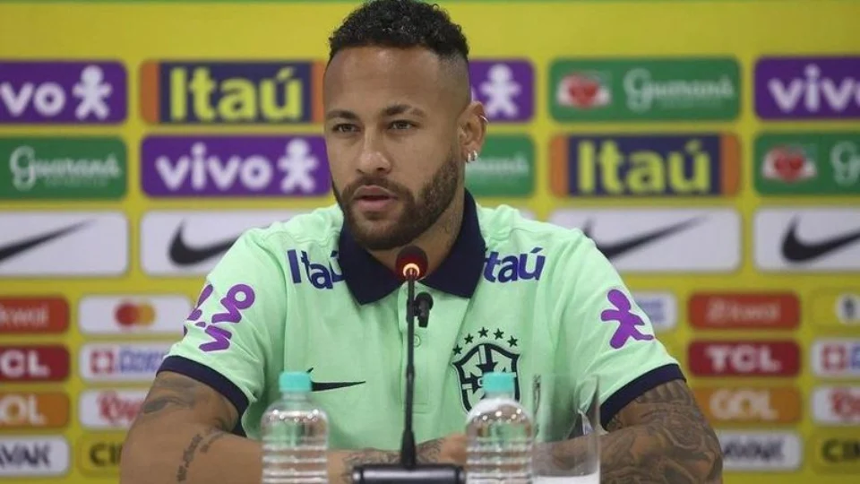 CBF confirma que Neymar passará por cirurgia nesta quinta-feira