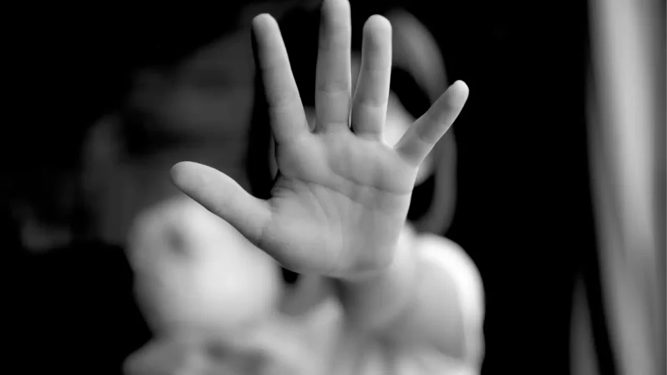 Homem é preso por oferecer carona para criança e estuprá-la em matagal