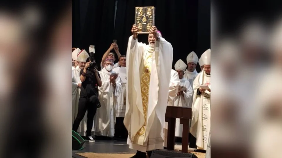 Padre Zenildo é ordenado novo bispo auxiliar de Manaus