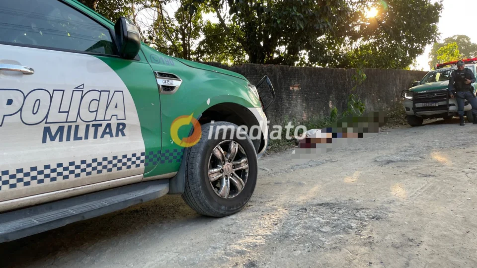 Tiroteio e morte ao lado de conjunto residencial no bairro Santa Etelvina