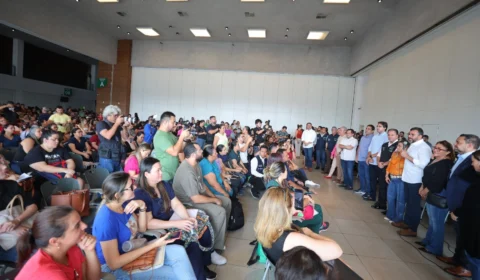 Enfermeiros comemoraram contratação direta pelo Estado e deixam de ser terceirizados