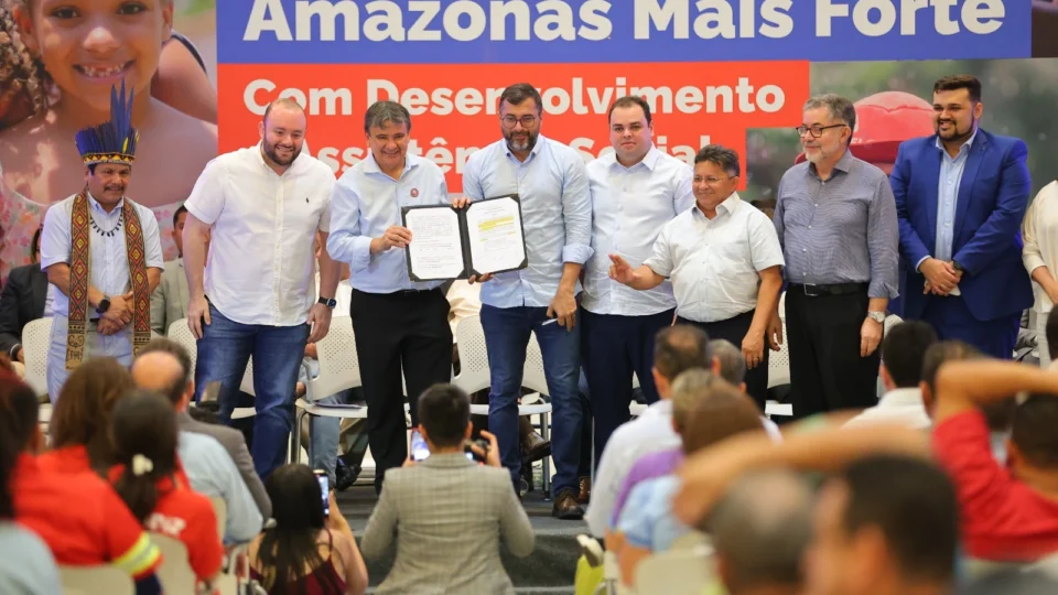 Wilson Lima e ministro Wellington Dias formalizam adesão do Amazonas ao Plano Brasil Sem Fome