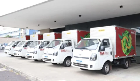 Governo do Amazonas recebe cinco caminhões baú para apoiar o escoamento da produção rural