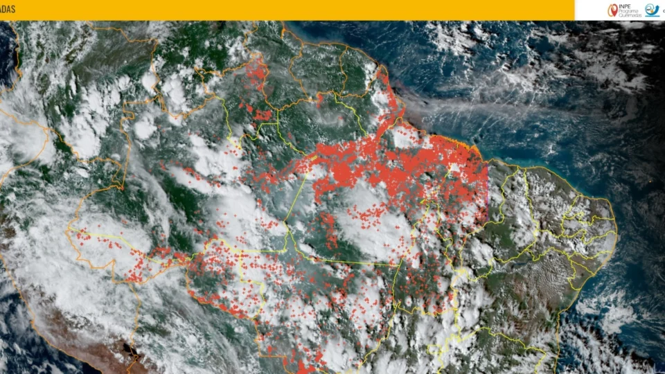 Imagens de satélites do Inpe mostram que queimadas do oeste do Pará são responsáveis por fumaça que atinge capital do Amazonas