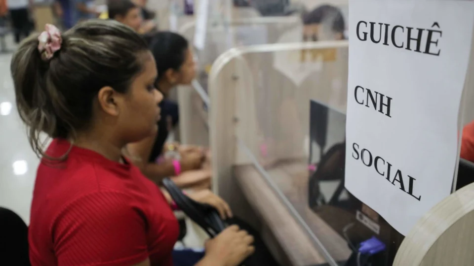 Prazo para contemplados na ‘CNH Social’ entregar documentos encerra na quinta-feira