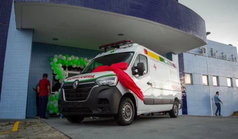 Secretaria de Estado de Saúde do Amazonas entrega ambulância para Policlínica da Redenção