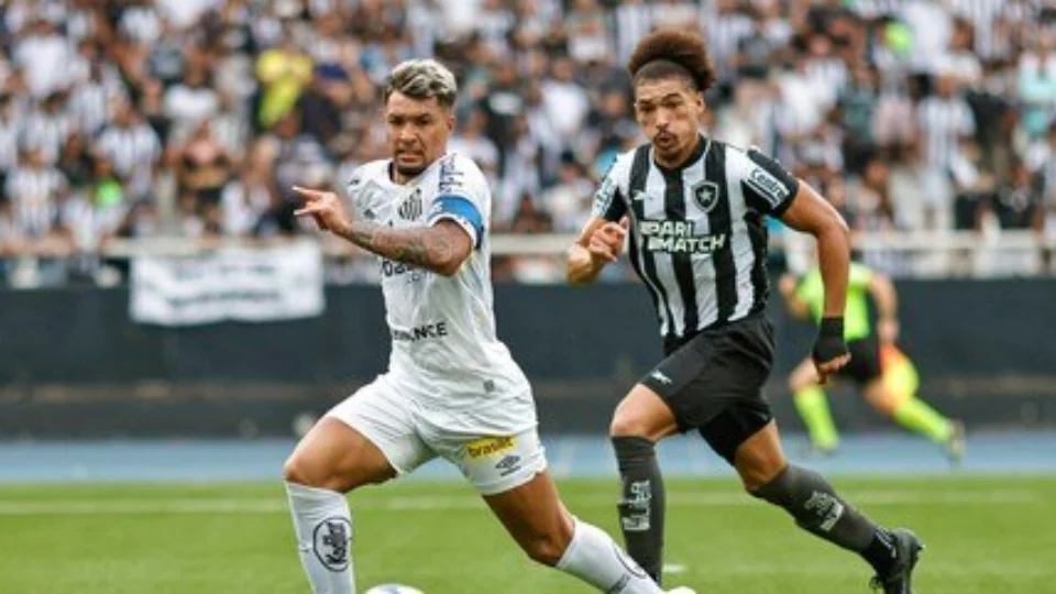 Botafogo leva gol no fim e empata com o Santos pelo Brasileirão