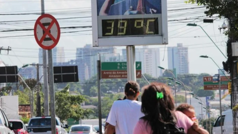 Manaus bate recorde de dia mais quente do ano e se aproxima de marca histórica, aponta Inmet