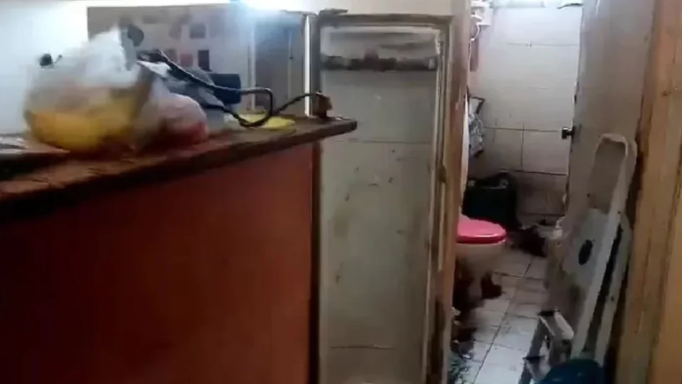 Polícia revela causa da morte de homem encontrado dentro de geladeira