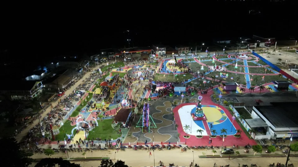 Eirunepé Inaugura Largo Governador Amazonino Mendes