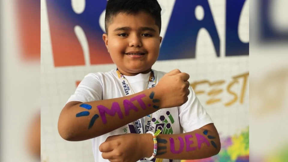 Luan Gabriel, de 10 anos, conquista aprovação no vestibular da UEA