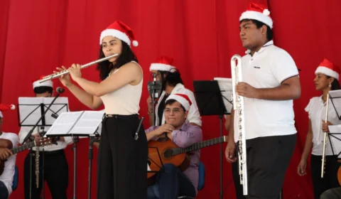 Governo do Amazonas leva o ‘Mundo Encantado do Natal’ para escolas da rede pública