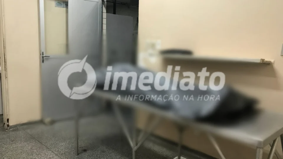 Homem morre após ser espancado por agredir a mãe de 78 anos no bairro Coroado