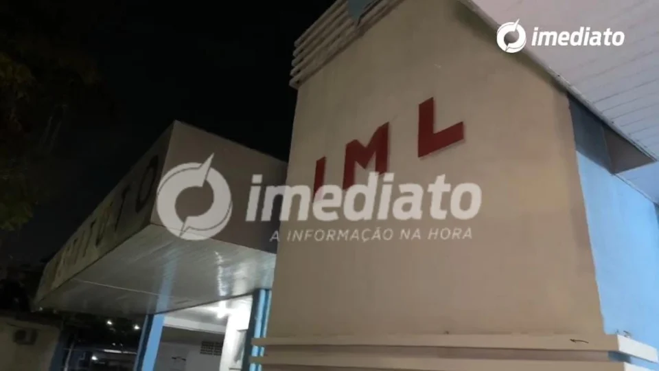 Motociclista morre após ser ‘esmagado’ por carreta na Av. Efigênio Salles