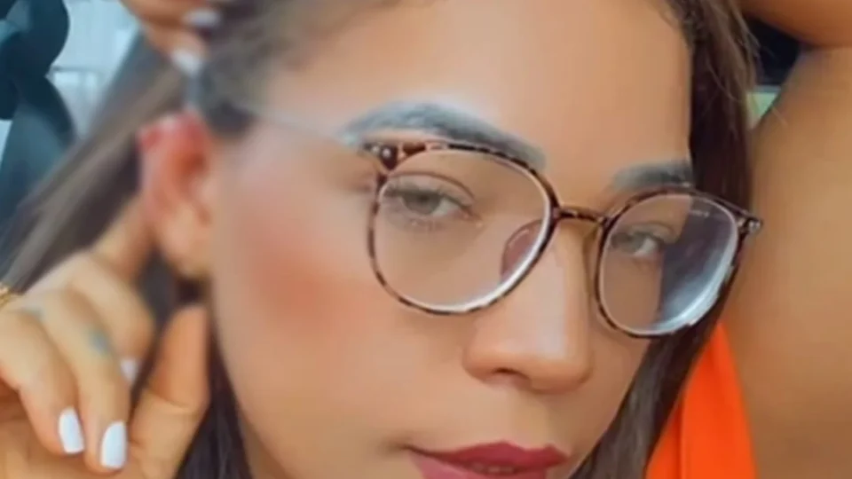 Vendedora cobra dívida de cliente e termina com parte da orelha arrancada