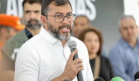 Wilson Lima anuncia datas da segunda parcela do 13º e antecipação do salário de dezembro para servidores do Estado