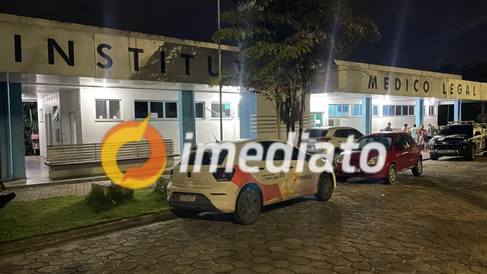 Corpo de homem com marcas de facadas é encontrado em terreno no Santa Etelvina