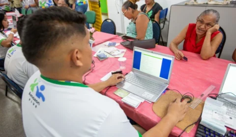 Mutirão oferece serviços gratuitos para população na zona leste de Manaus
