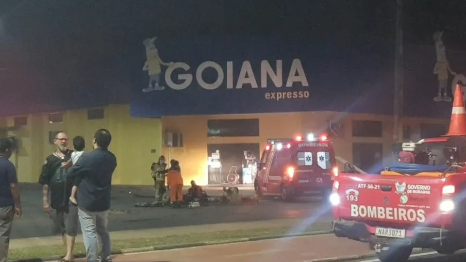 Incêndio de grandes proporções destrói parte de supermercado em Boa Vista-RR