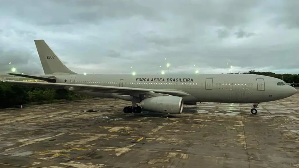 Grupo de 47 brasileiros e familiares consegue deixar a Faixa de Gaza