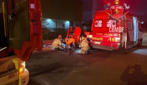 Veja Vídeo: veja momento em que jovens são esfaqueadas perto de bar