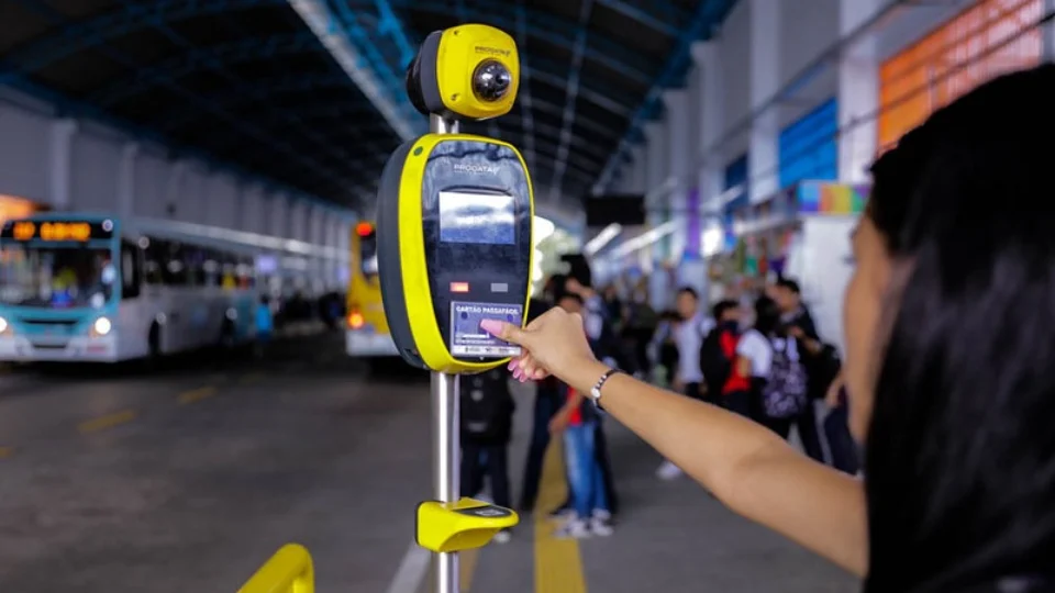 Atualização de cadastros da meia-passagem é prorrogado em Manaus