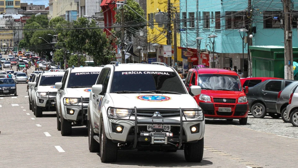 Foragido da polícia, homem é preso ao tentar tirar carteira de identidade em Manaus