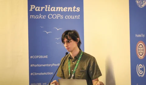 Amom apresenta denúncia sobre má qualidade do ar na Amazônia e omissão de governos durante COP 28 