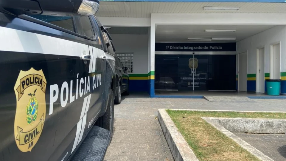 Homem é preso por tráfico de drogas no bairro Praça 14 de Janeiro