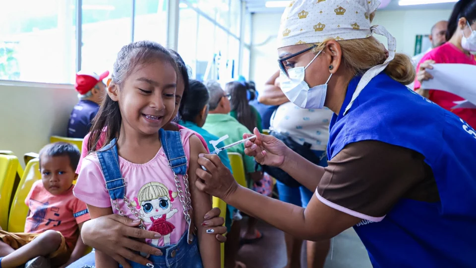 74 unidades de saúde oferecerão vacinas contra Covid-19 nesta semana em Manaus