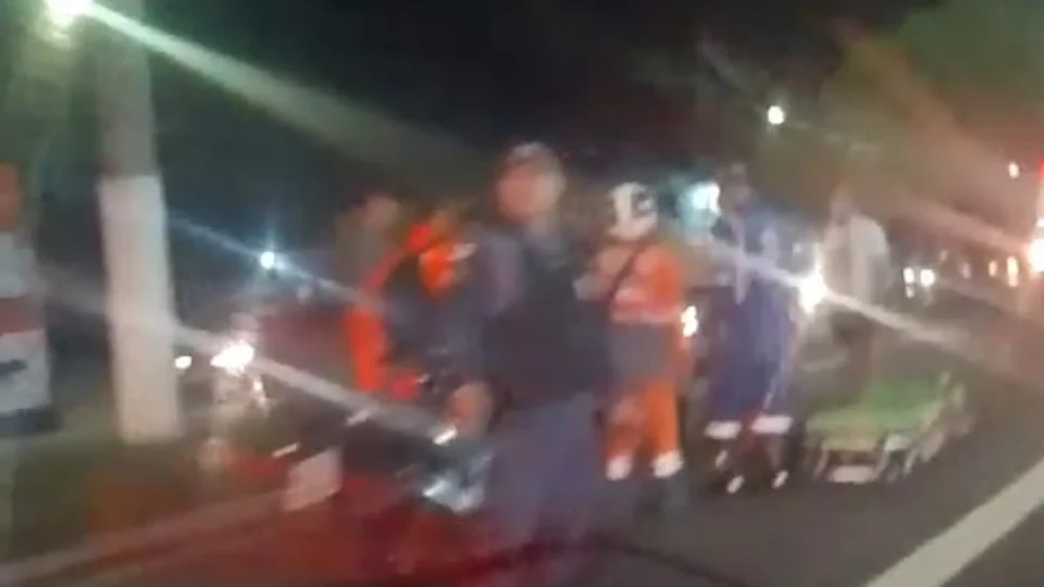 Motociclista de APP morre após ser fechado por ônibus na Torquato Tapajós