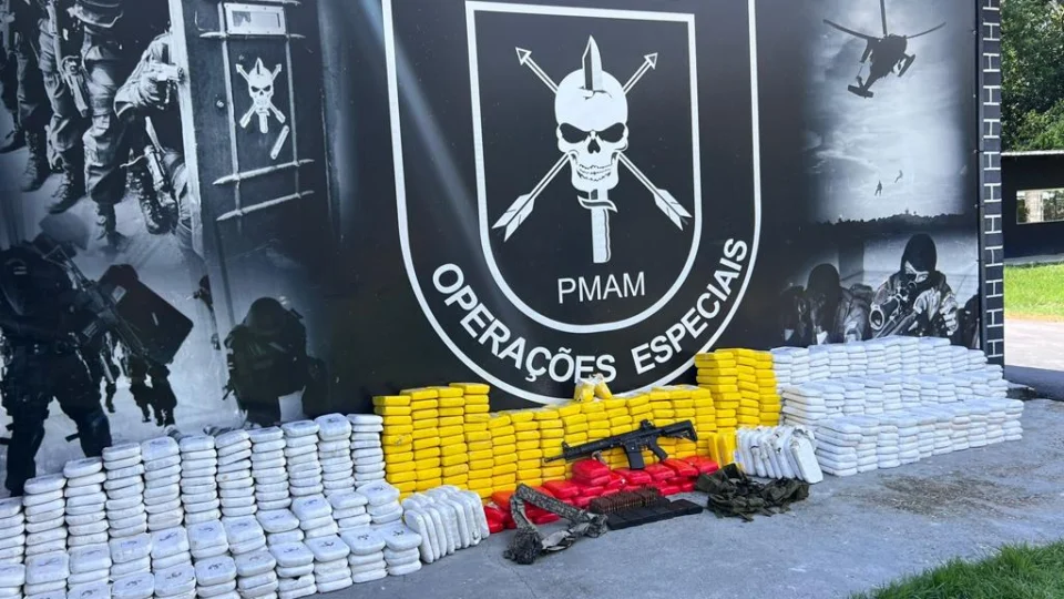 PM apreende uma tonelada de cocaína após tiroteio em Manacapuru
