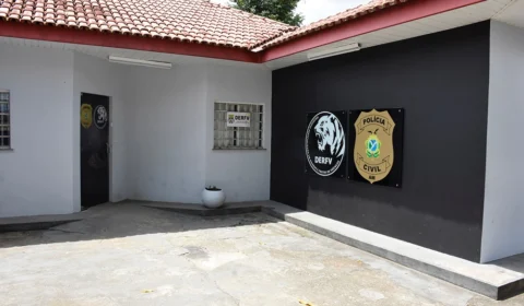 Polícia prende dupla que alugava veículos de locadoras e vendiam ilegalmente em Manaus