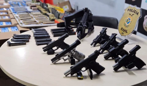Polícia Civil do Amazonas prende indivíduo com oito armas de fogo e cerca de 30 mil munições