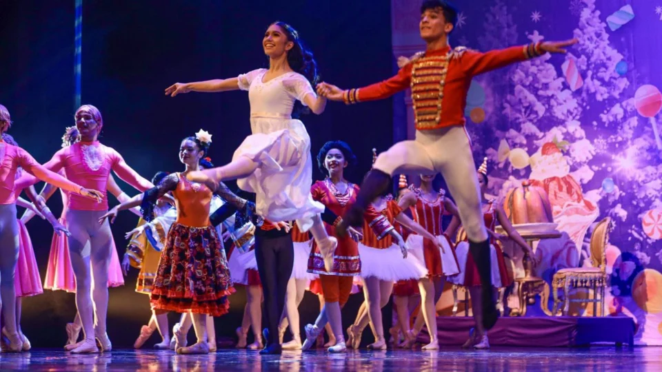 Espetáculo ‘Quebra-Nozes’ encerra temporada no Teatro Amazonas assistido por mais de 5 mil pessoas