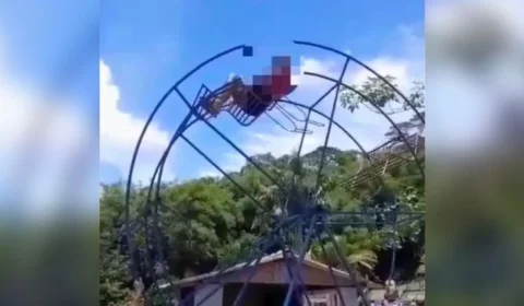 VÍDEO: Mulher cai de brinquedo infantil que simula roda gigante e morre em MG