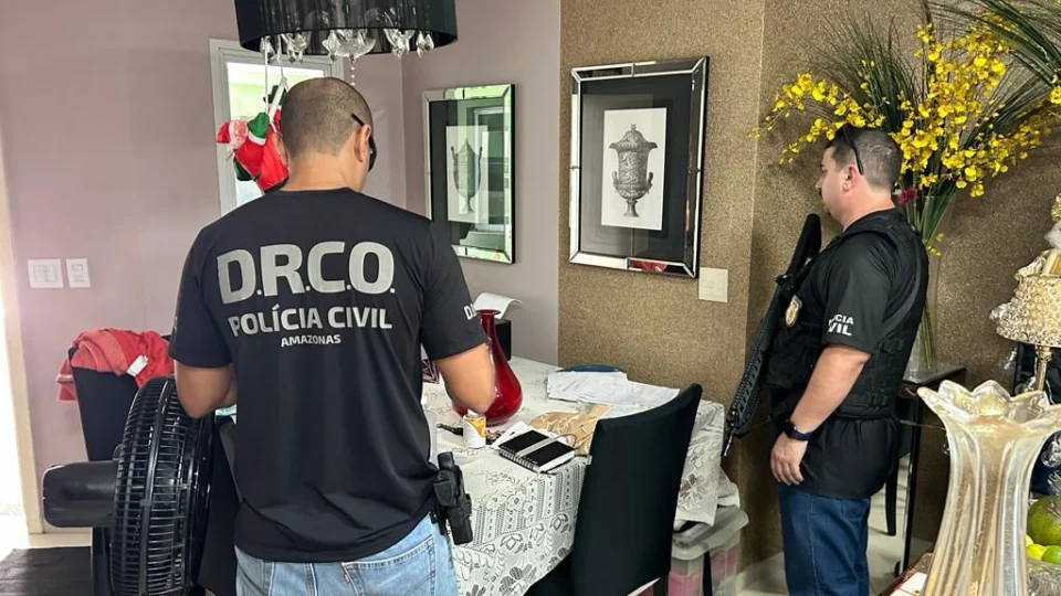 Clínica usada por traficantes é alvo da polícia em Manaus