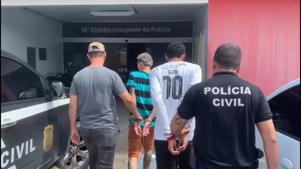 PC-AM prende dupla por roubo a motorista de aplicativo no bairro Colônia Terra Nova