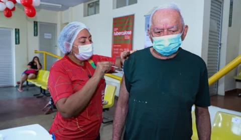 Nove pontos em Manaus oferecem vacina contra Covid-19 neste sábado; confira