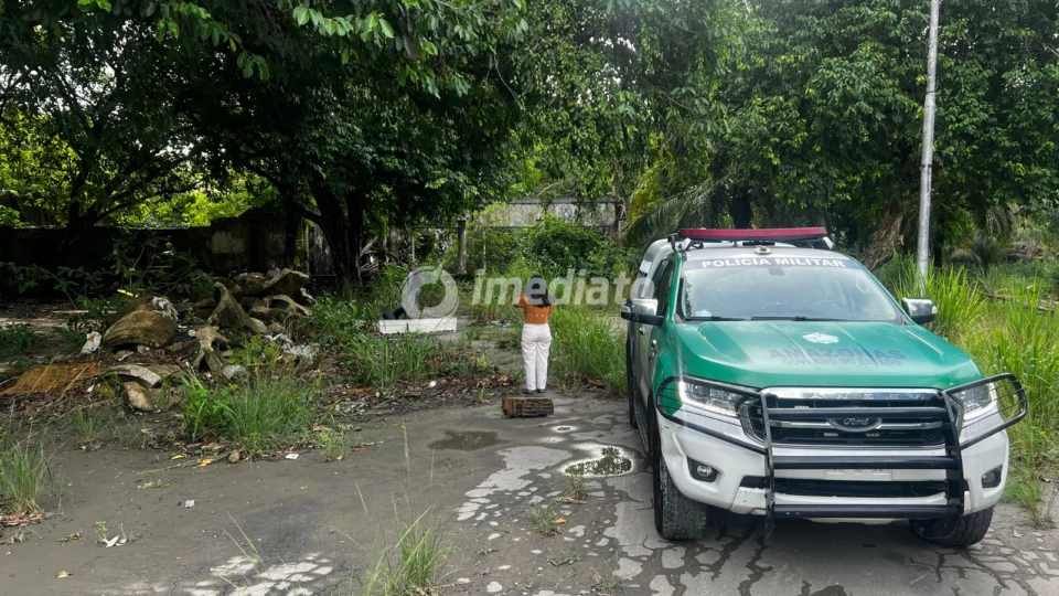 Corpo é encontrado em campo próximo à Semed, em Manaus