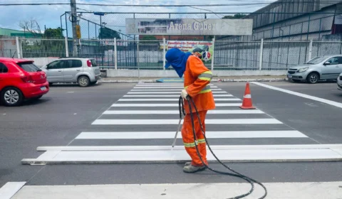 Prefeitura de Manaus fortalece segurança viária com ampla sinalização e programas educacionais