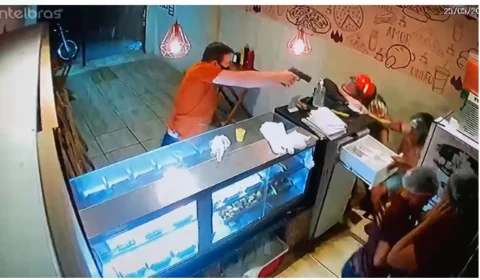 VEJA VÍDEO: casal tenta assaltar lanchonete e se dá mal após cliente reagir