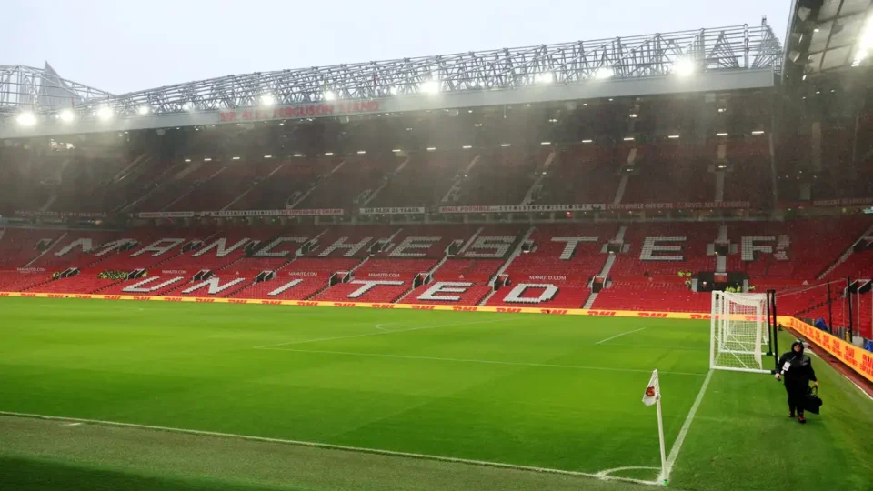 Bilionário britânico vira acionista minoritário do Manchester United