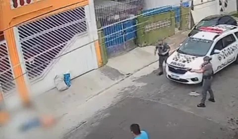 Veja Vídeo: homem é baleado após correr na direção de PMs durante abordagem