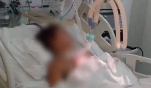 Jovem é preso injustamente após ser “acusado” por vítima intubada