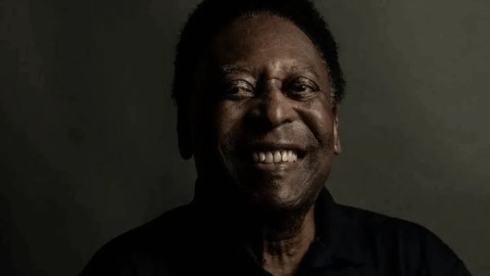 Deputados aprovam ‘Dia do Rei Pelé’ na data que marca milésimo gol do jogador