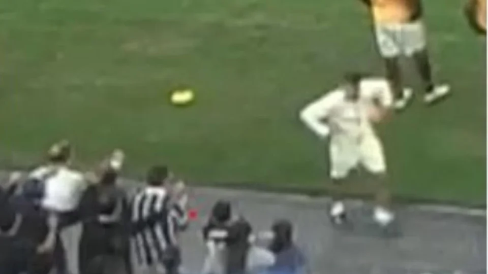 Juiz condena adversário que imitou macaco para torcida do Corinthians