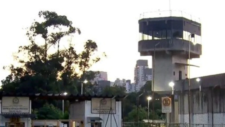 Presos que fugiram renderam carcereiro com corda feita de sacolinha