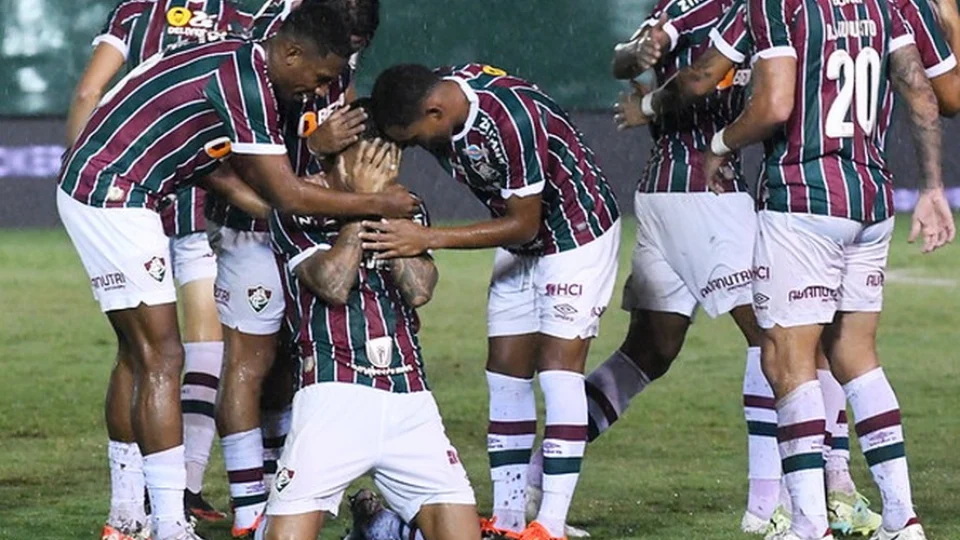 Fluminense vence o Nova Iguaçu e assume a liderança do Campeonato Carioca