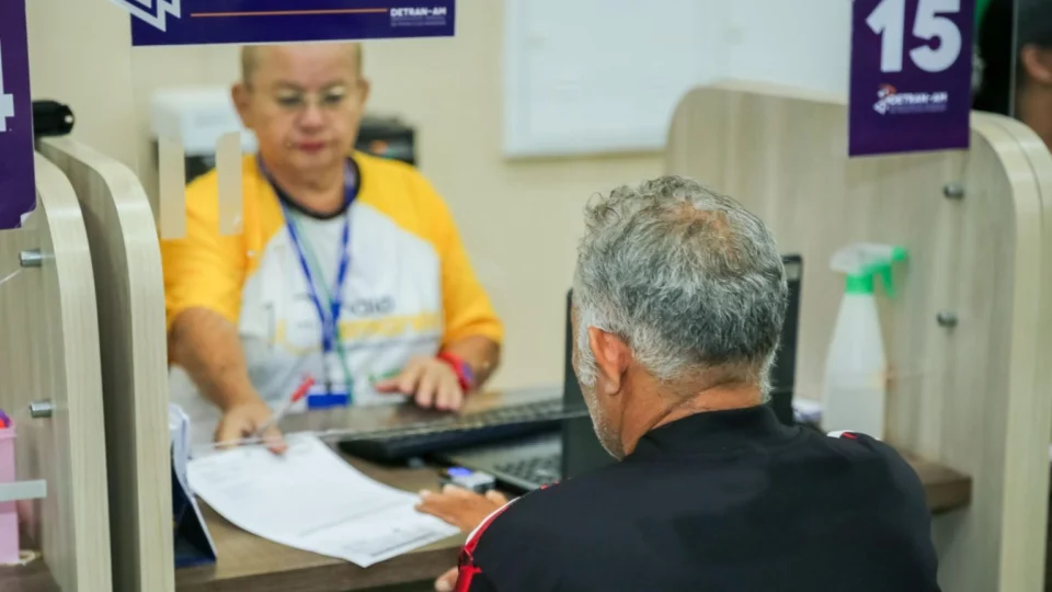Renovação de CNH para idosos acima de 70 anos passa a ser gratuita no Amazonas